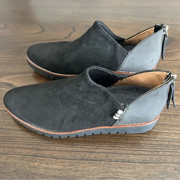 Dr. Scholl's Black Ankle Booties - Picture 5 of 16